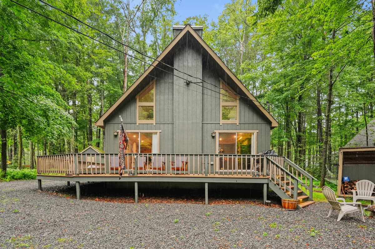 Misty Mountain Chalet - Arcade, Fire Pit & More